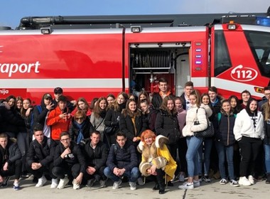 Simbolična fotografija za članek z naslovom: Naši ekonomisti znova v družbi najboljših 😁😁😁