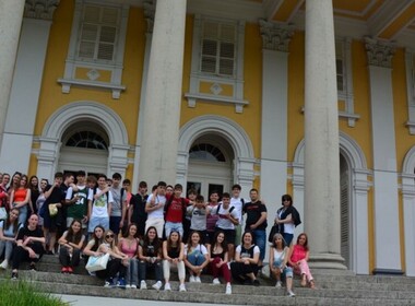 Simbolična fotografija za članek z naslovom: Obisk rojstnega kraja Ele Peroci