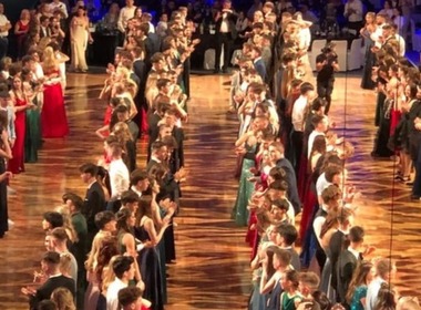 Simbolična fotografija za članek z naslovom: Maturantski ples 2024