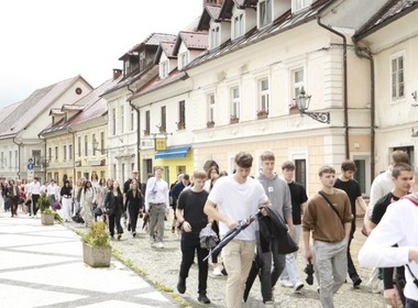 Simbolična fotografija za članek z naslovom: Četvorka v mestu