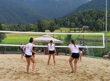 Simbolična fotografija za članek z naslovom: Odbojka na mivki