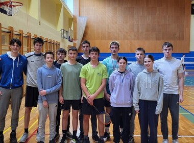 Simbolična naslovna fotografija za novico z naslovom: Tim postal šolski državni podprvak v badmintonu