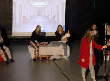 Naključna fotografija iz galerije Čisto dijaški muzikal