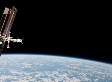 Simbolična fotografija za članek z naslovom: Fotografirali smo iz mednarodne vesoljske postaje