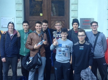 Simbolična fotografija za članek z naslovom: Dekleta ne, fantje da