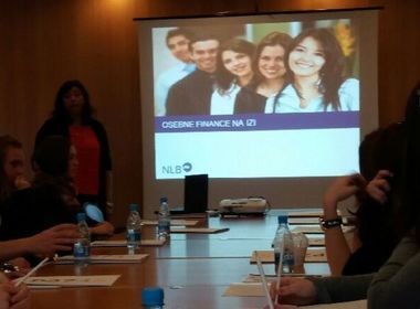 Simbolična fotografija za članek z naslovom: Projektni dan 3. E v Banki Slovenije