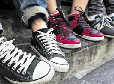 Simbolična fotografija za članek z naslovom: O mostu, dosežkarstvu in pesmih. In še enkrat o mostu: Ko objem boli