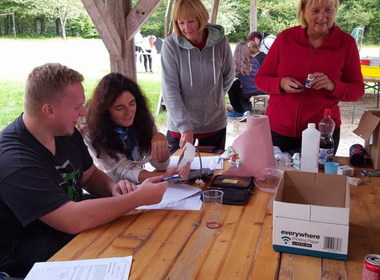 Simbolična fotografija za članek z naslovom: Rečna brezzobka in življenje v vesolju