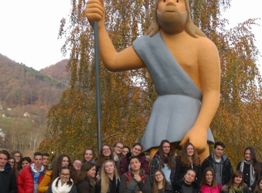 Simbolična fotografija za članek z naslovom: Ekskurzija Krapina in Kumrovec