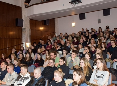 Simbolična fotografija za članek z naslovom: Dokumentarec Družina