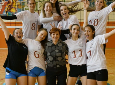 Simbolična fotografija za članek z naslovom: Hura za naša dekleta!